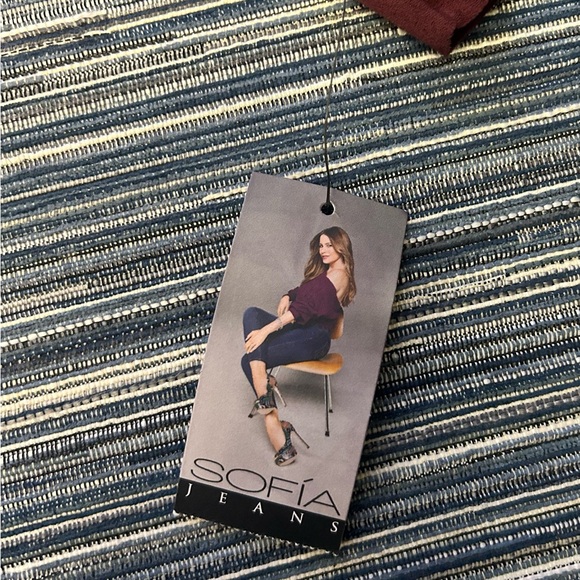 🆕Sofia Jeans By Sofia Vergara Women's Faux Suede
Jacket in Wine - Picture 9 of 12